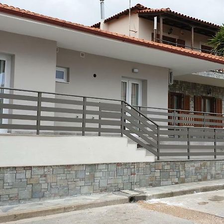Chriselia Apartment Nea Roda Exterior foto