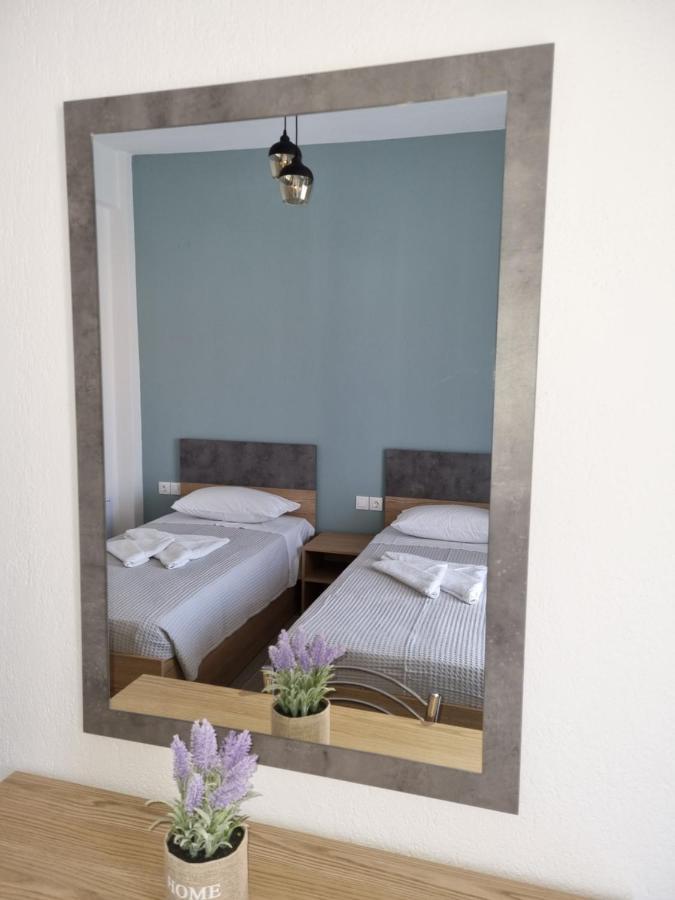 Chriselia Apartment Nea Roda Exterior foto