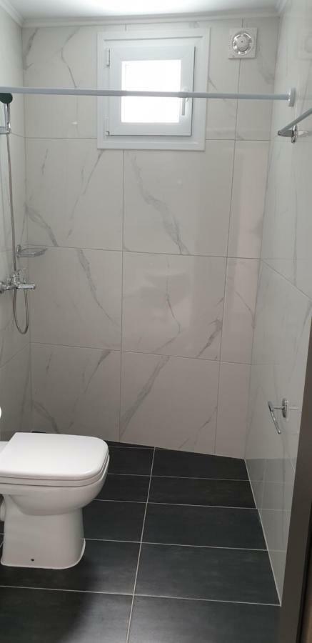 Chriselia Apartment Nea Roda Exterior foto