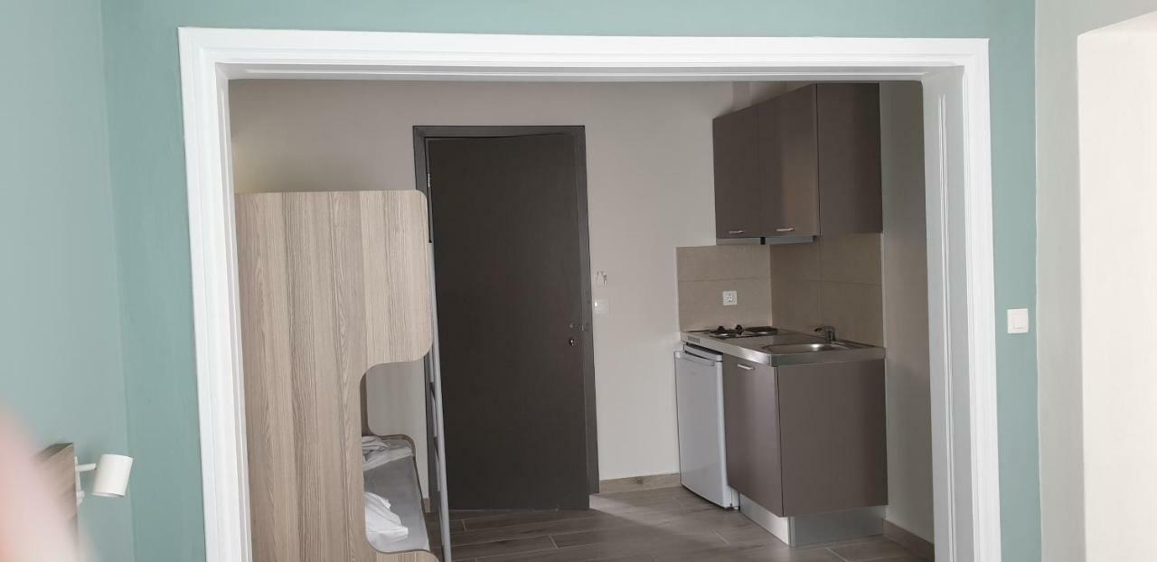Chriselia Apartment Nea Roda Exterior foto