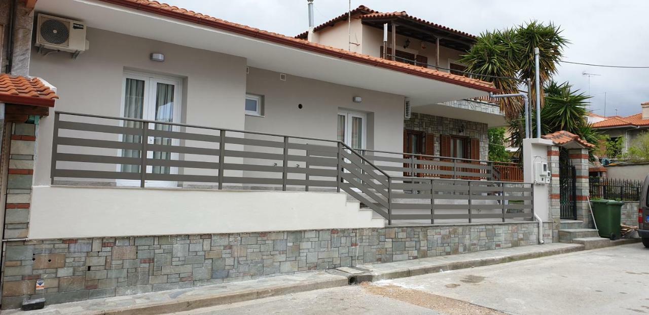Chriselia Apartment Nea Roda Exterior foto